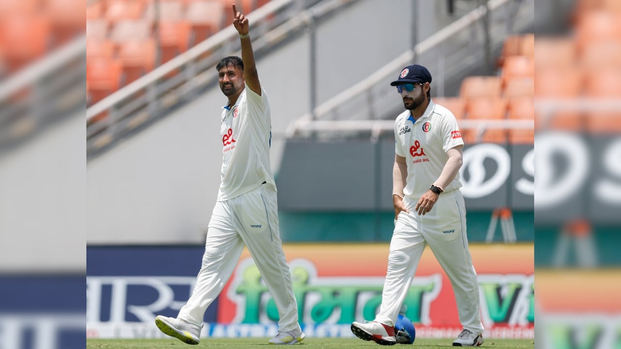 W,W,W,W,W: 23 वर्षीय अफगान गेंदबाज ने किया कमाल, पहले दौरे पर ही गिल-जायसवाल जैसे धुरंधरों को किया परास्त