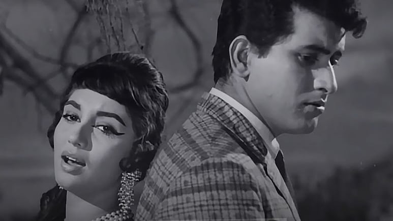 'लग जा गले' गाना सुनकर डायरेक्टर ने कहा था 'मन कर रहा है अपना जूता उठा कर खुद को मारूं', क्या है 62 साल पुराना ये किस्सा?