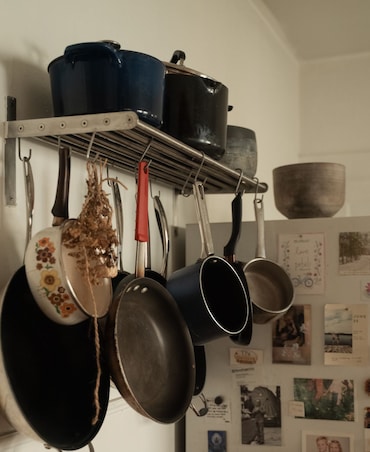 8 Types Of Basic Pots And Pans For Indian Kitchens