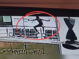 VIDEO: सरकारी अस्पताल की बिल्डिंग से गिरा शख्स, मौत; CCTV में कैद हुई घटना&nbsp;