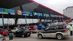 New Toll Rules: अब नए हाईवे पर 60 km से पहले नहीं होगा टोल, केंद्र ने जारी की SOP, जानिए क्या हैं नए नियम