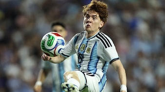 Argentina vs Iceland LIVE: Messi Watches On 1-0 Up Argentina Make 6th Change