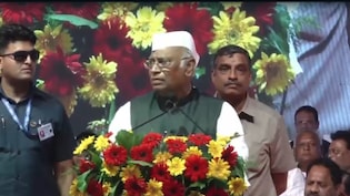 "Keep Quiet. Useless Fellows": M Kharge Scolds Congress Workers Shouting "DK-DK"