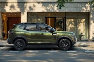 Renault Duster Automatic To Become More Affordable With New Variant: Report