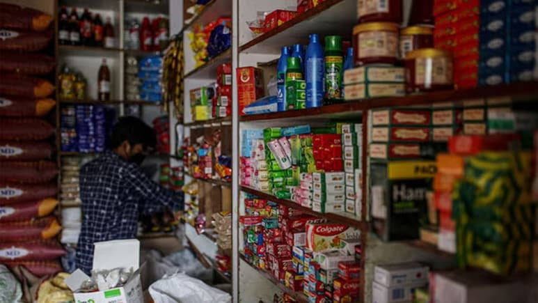 दुकानदार MRP से ज्यादा पैसे मांगे तो सबसे पहले क्या करें? जानिए शिकायत करने का सही तरीका और कहां मिलेगी मदद