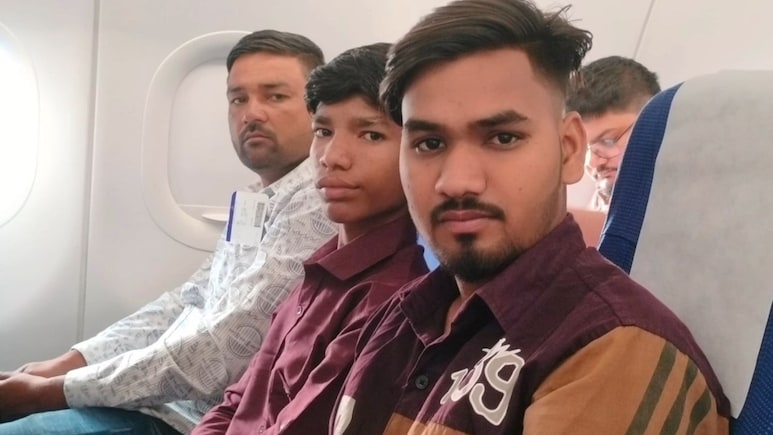 बूंदी के सरकारी स्कूल के 2 टॉपर्स को मिली मुफ्त हवाई यात्रा, बच्चों ने पहली बार देखा बादलों का नजारा