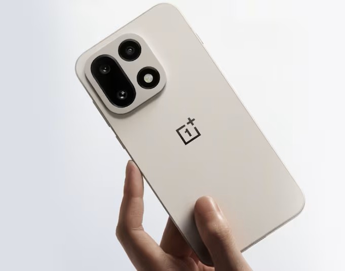OnePlus फोनमध्ये आता एकाचवेळी दोन Bluetooth डिव्हाइसवर ऑडिओ! OxygenOS अपडेटमध्ये नवे फीचर