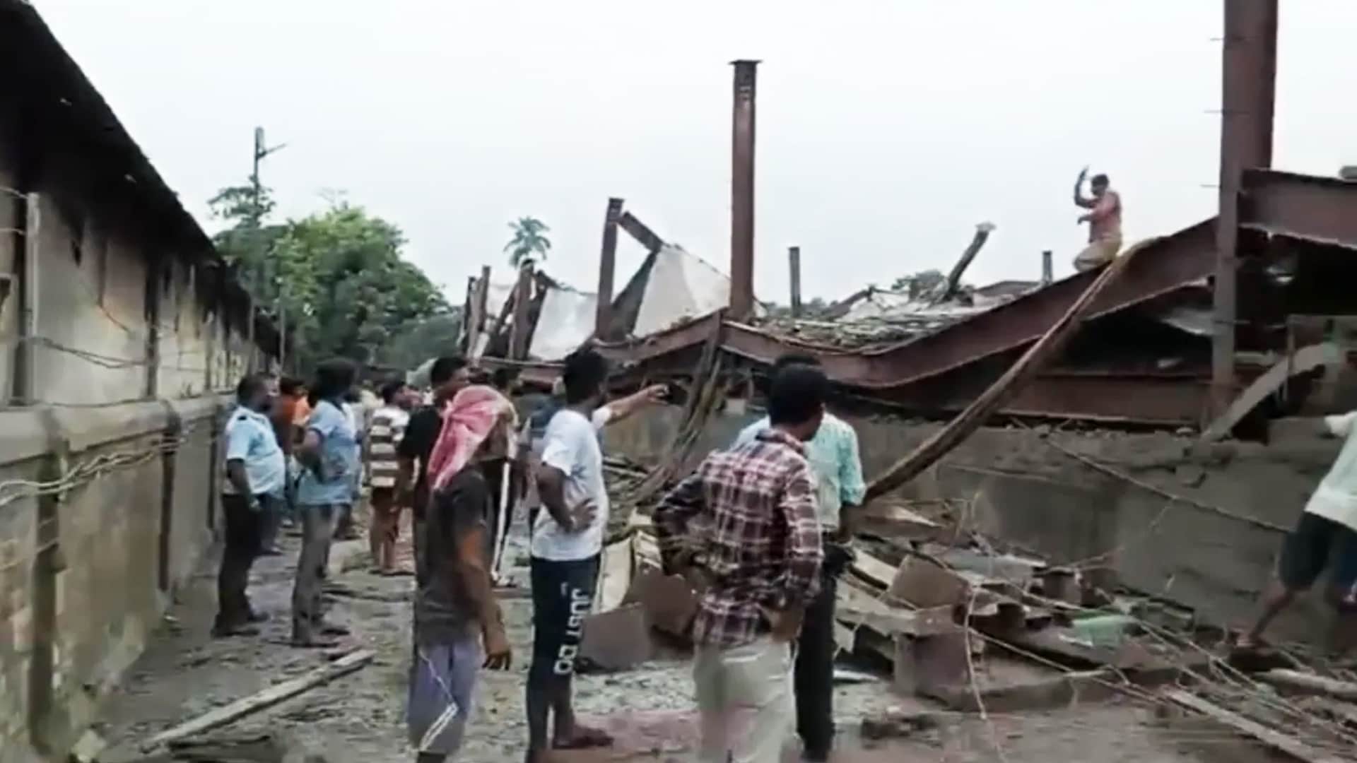 Warehouse Roof Collapses In Kolkata's Taratala, 40 Feared Trapped