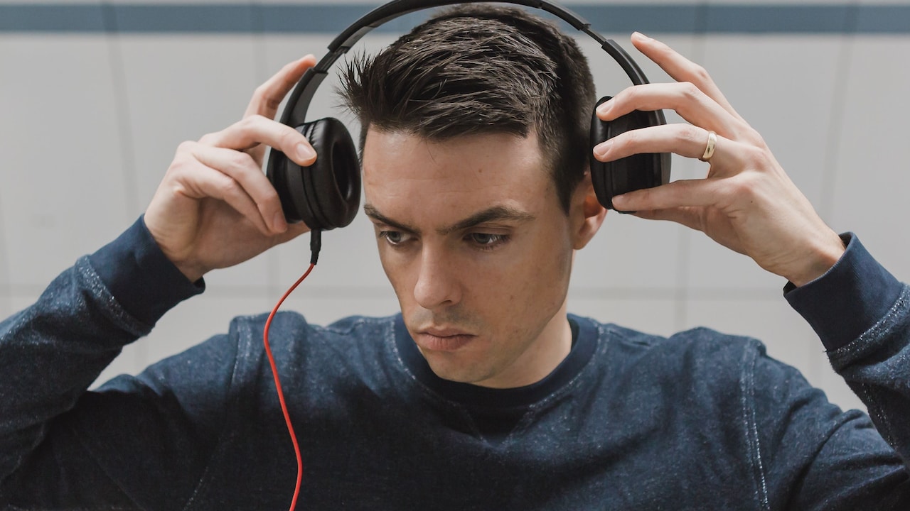 Why Gaming Headphones Can Cause Fatigue After Long Sessions: Top 10 Tips To Use Gaming Headphones Why Gaming Headphones Can Cause Fatigue After Long Sessions: Top 10 Tips To Use Gaming Headphones