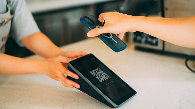 Thailand's New 'Pay Like A Local' Initiative Lets Tourists Scan QR And Pay