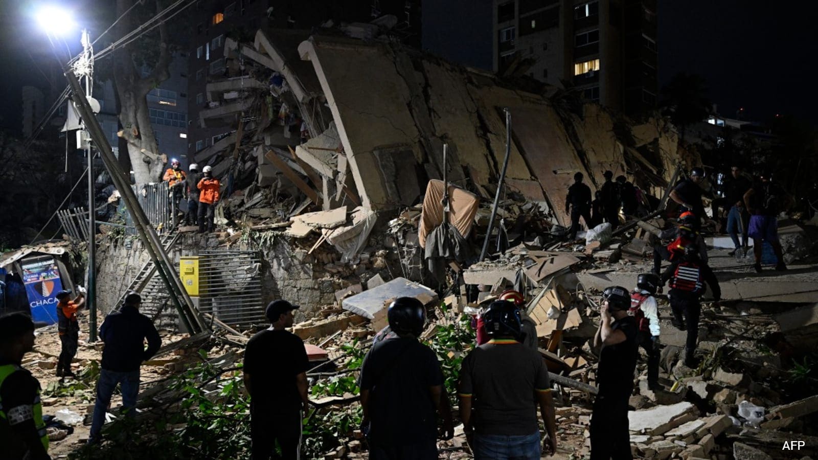 Venezuela Earthquakes: Residents On Caracas Earthquake: Stairs Came Away, Whole Wall Cracked