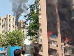 नोएडा की अरण्या सोसाइटी की 21वीं मंजिल पर AC फटने से लगी आग, दमकल की 6 गाड़ियां मौके पर