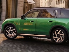 Mini कार का नया धमाका! अंदर से महल और बाहर से सुपरमॉडल, भारत आ रही है Mini Countryman C