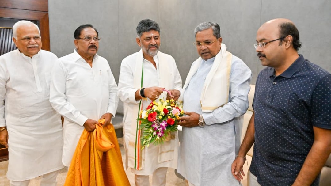 Karnataka Oath Live: डीके शिवकुमार मुख्यमंत्री बनने से पहले बीजेपी नेता येदियुरप्पा से मिलेंगे, बड़ा मैसेज देने की कोशिश