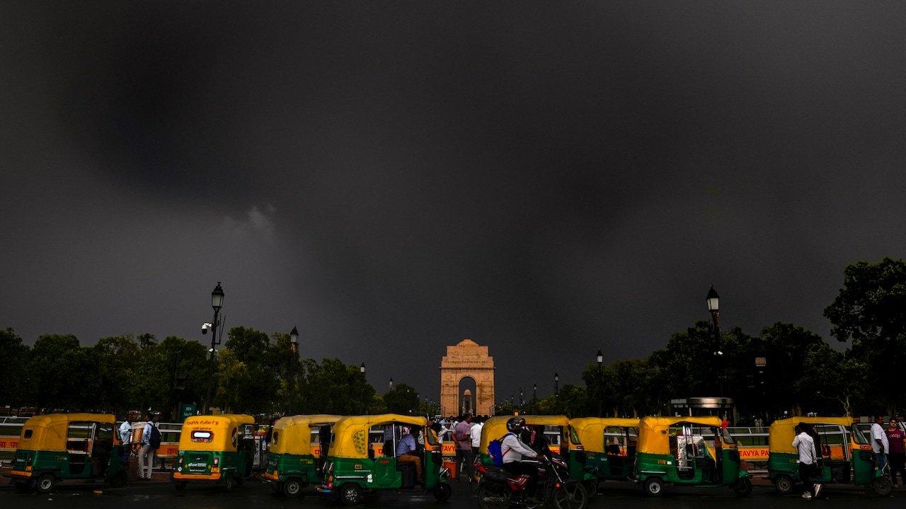 Heavy Rains Lash Delhi-NCR, IMD Issues 'Yellow Alert' — Check Forecast