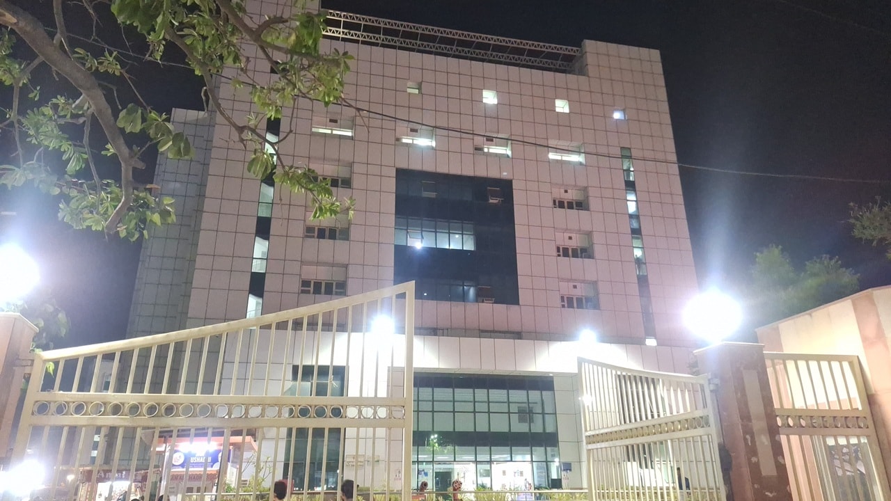दिल्ली पुलिस को देख अफ्रीकी महिला ने चौथी मंजिल से लगाई छलांग, कौन थी स्टेला पियस?