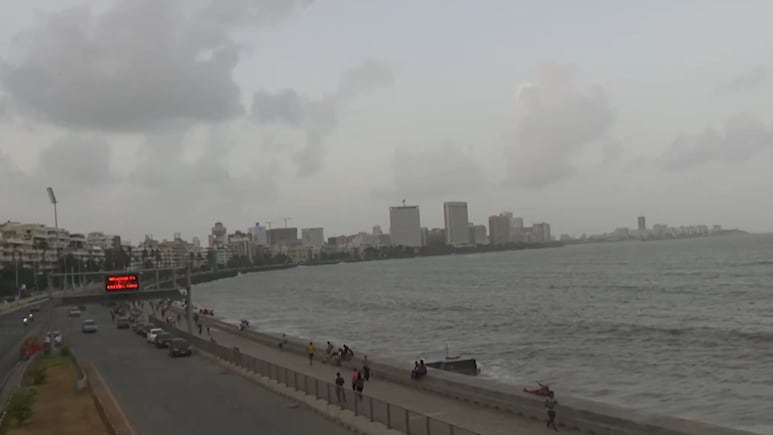 Mumbai Rains Today: City Wakes Up To Cloudy Skies; IMD Warns Of Thunderstorms, Lightning