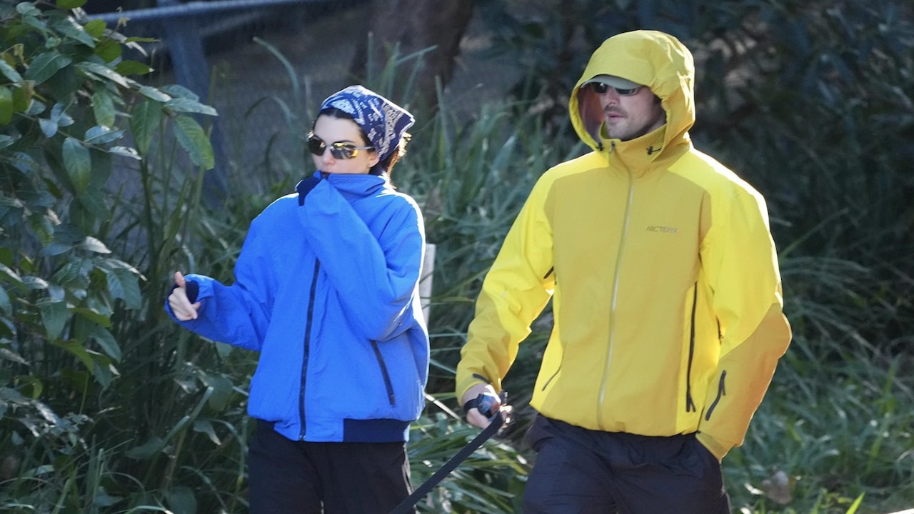 Kendall Jenner Is Trying Her Best To Keep Jacob Elordi Away From The "Kardashian Machine": Reports