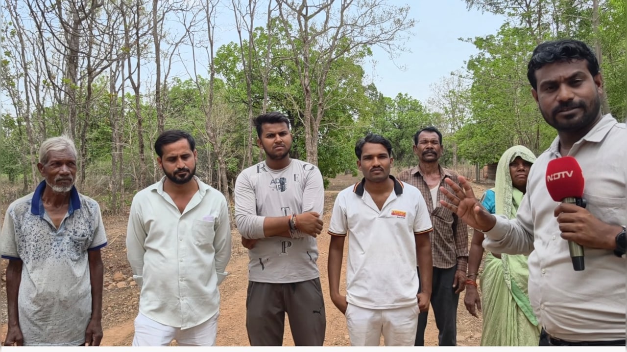 Panchayat Mapping: मैहर का करौंदी गांव गलत पंचायत में हुआ मैप; 4 महीने से समग्र आईडी को लेकर भटक रहे ग्रामीण
