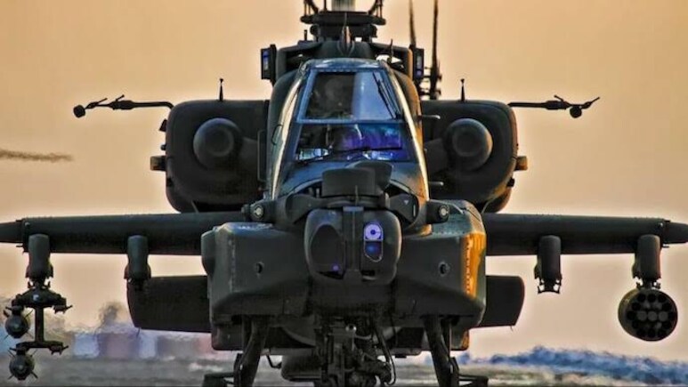 US Army's Apache Helicopter Crashes Near Hormuz, Crew Rescued &mdash; Watch Video