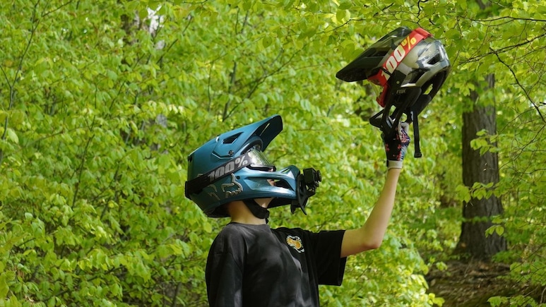 Best Helmets On Amazon: किफायती दाम में पाएं Studds, Vega और Axor के ये 5 मजबूत और स्टाइलिश हेलमेट