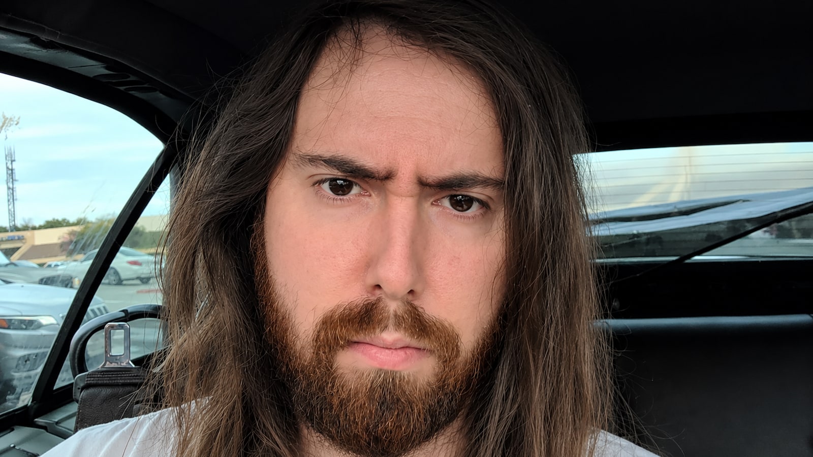 "Twitch Is Basically Running A Terr*r Cell": Asmongold Says The Platform Should Be Reported To The Government