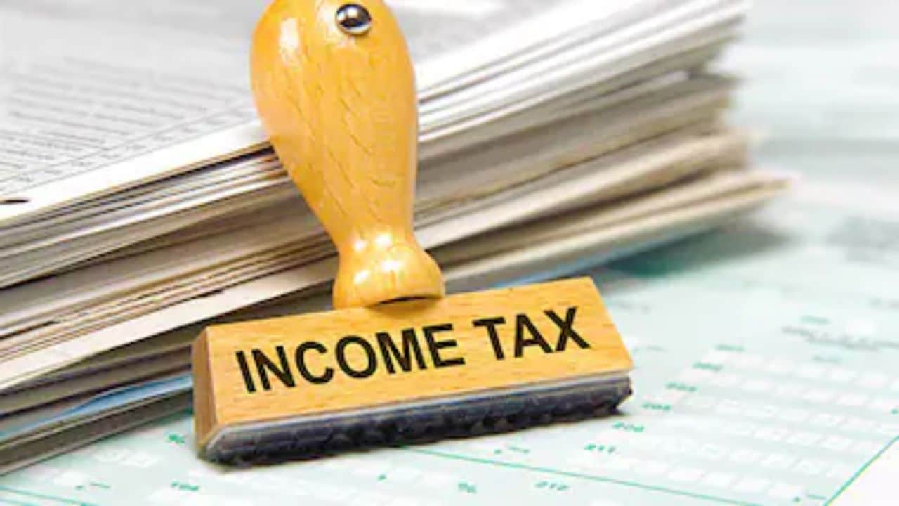 ITR में फॉर्म 122 और 124 का समझ ले फंडा, नहीं फंसेगा पैसा और टाइम से मिलेगा रिफंड