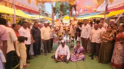Pune News : आळंदीत वारीपूर्वीच वादाची ठिणगी; माऊलींची सेवा करण्यासाठी मानकऱ्याचे कुटुंबासह मंदिराबाहेर उपोषण