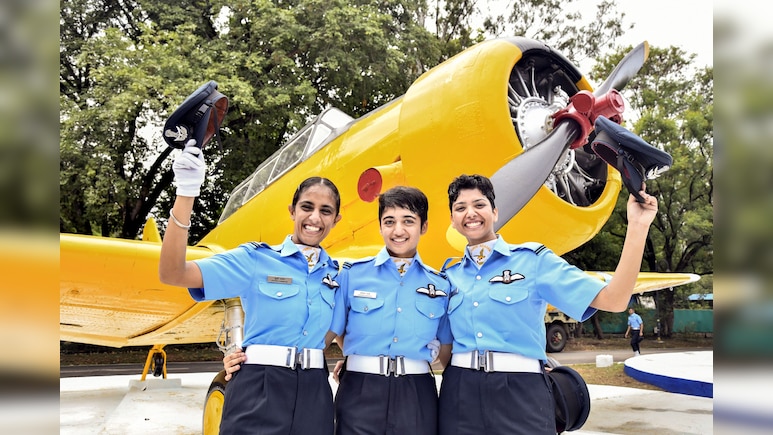 एयर फोर्स की नई फ्लाइंग ऑफिसर ने बताया सफलता का मंत्र, कहा- हमेशा बड़े सपने देखने चाहिए