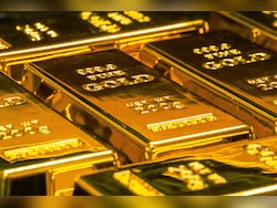 Gold Price Today: MCX Gold Slips By Rs 2,000 To Rs 1.45 Lakh Amid Hawkish Fed Stance