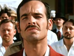 Actor Paul Blackthorne Reveals How Aamir Khan Helped Him Deliver Iconic '<i>Teen Guna Lagaan</i>' Scene
