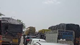 नेशनल हाईवे पर ट्रक ड्राइवरों का प्रदर्शन, मरीज को ले जाती एंबुलेंस फंसी, 40 डिग्री में लोगों के छूटे पसीने