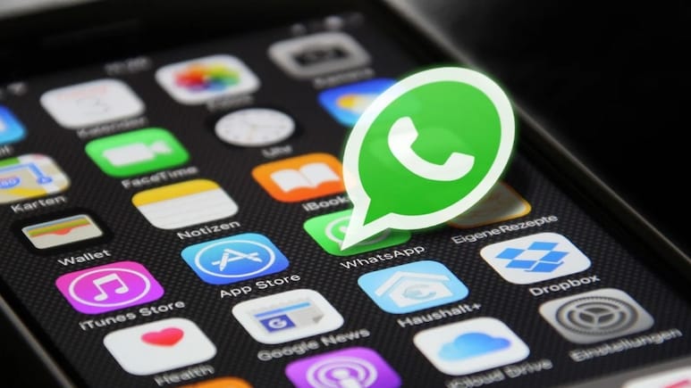 WhatsApp Account Hijacking से सावधान, हो सकता है बड़ा स्कैम, जान लीजिए सेफ रहने के लिए जरूरी टिप्स