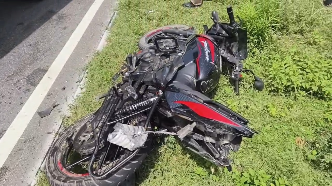मुरादाबाद हादसा: रोडवेज बस की टक्कर से गर्भवती पत्नी और बच्चे समेत 3 की मौत, पति गंभीर