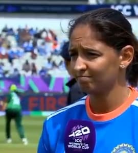 Harmanpreet Kaur Skips Handshake With Pakistan Counterpart During Womens T20 World Cup Toss. Video