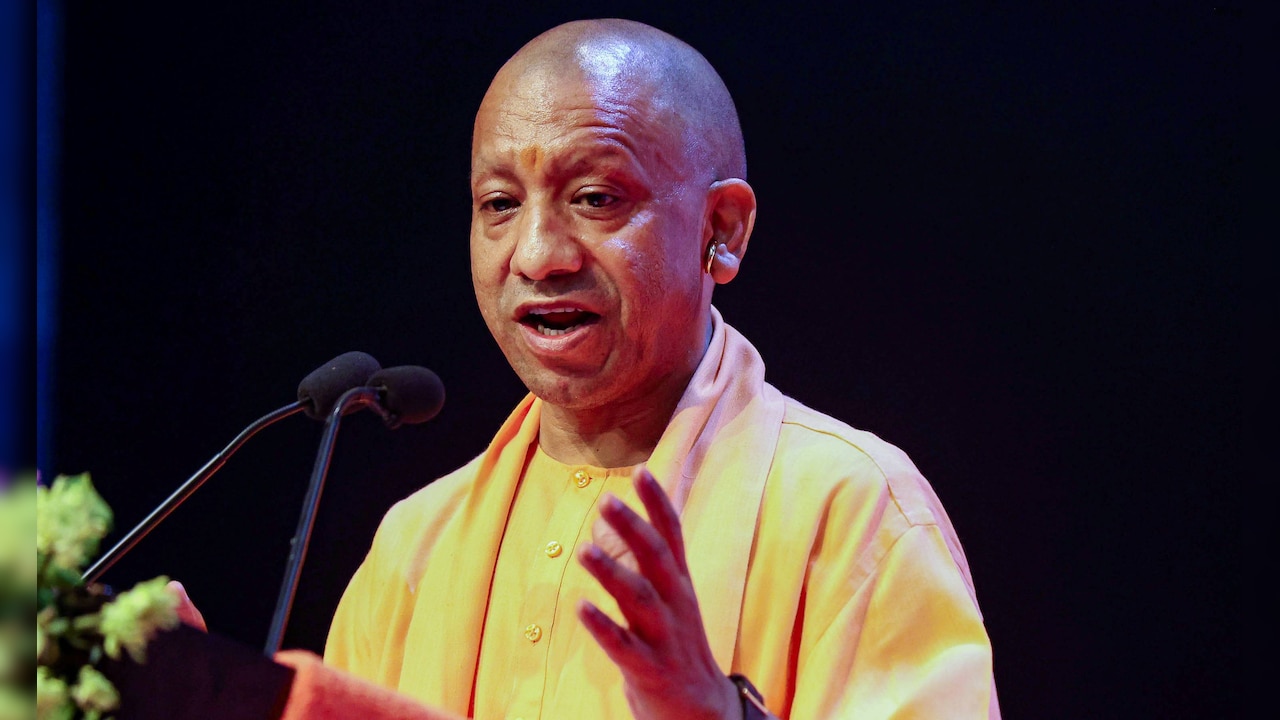योगी सरकार का बड़ा ऐलान... तीन तलाक और एसिड अटैक पीड़िताओं को मिलेगा मुफ्त घर और हेल्थ कवर