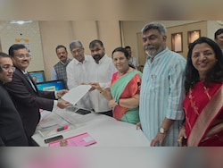 Aaditya Thackeray's 'Right-Hand Man' Sachin Ahir Joins Eknath Shinde Faction