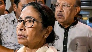 TMC की बैठक में 80 में से पहुंचे सिर्फ 20 विधायक, 100 पार्षदों ने दिया इस्&zwj;तीफा... ममता की पार्टी में क्&zwj;यों मची भगदड़?