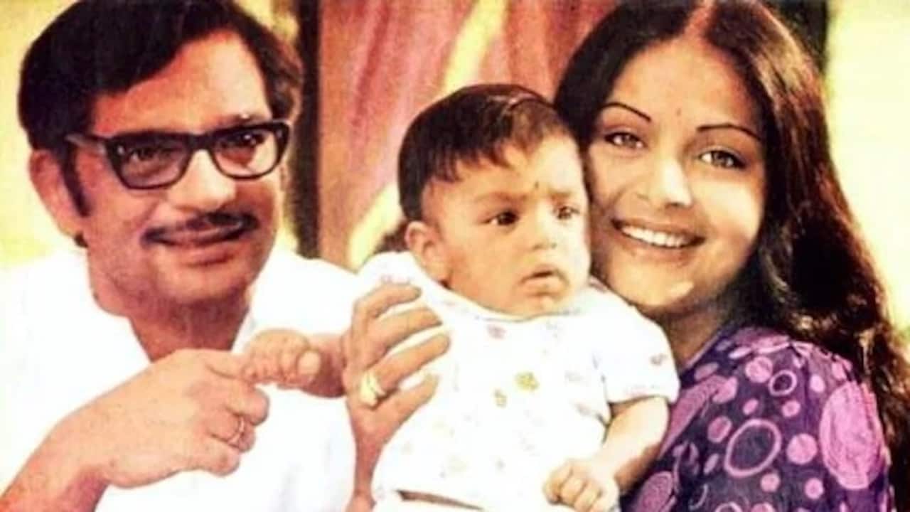 गुलजार ने लिखा था 51 साल पुराना गाना, इसी फिल्म के दौरान टूटी थी एक साल की शादी, बना टूटे दिल का सहारा