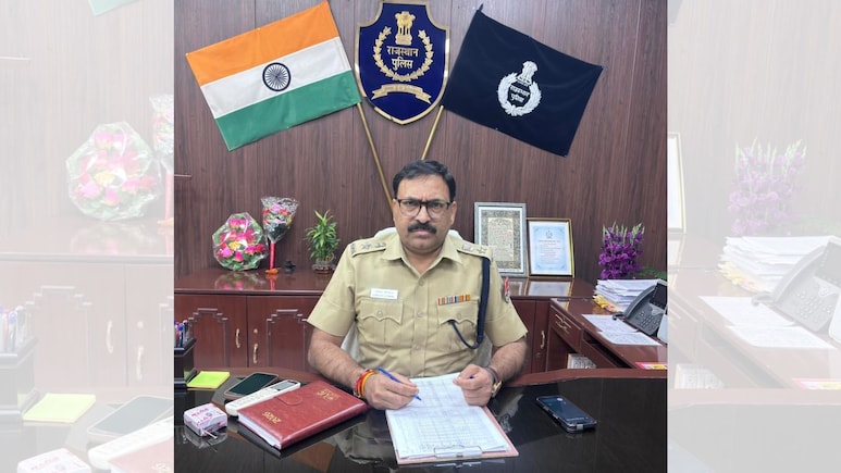 कचरा बस्ती से IPS तक का सफर, तेज तर्रार एसपी लोकेश सोनवाल की प्रेरणादायी कहानी