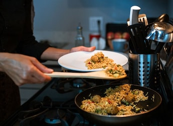 Reheating Leftovers? Food Authority Shares Mistakes That Can Make Food Unsafe