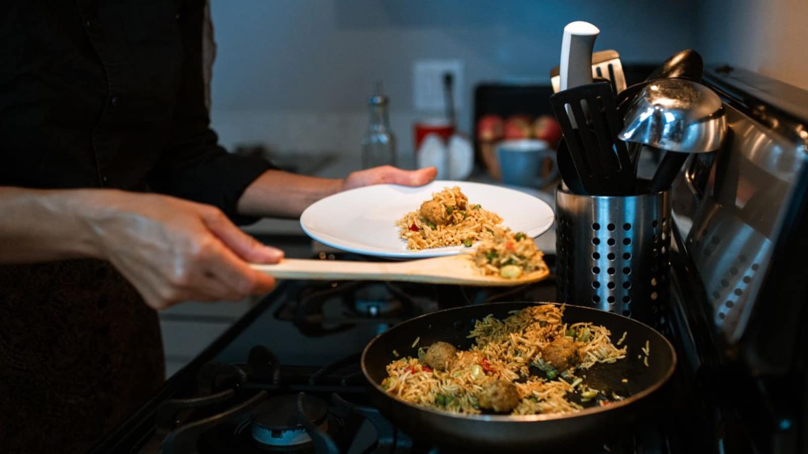 Reheating Leftovers? Food Authority Shares Mistakes That Can Make Food Unsafe