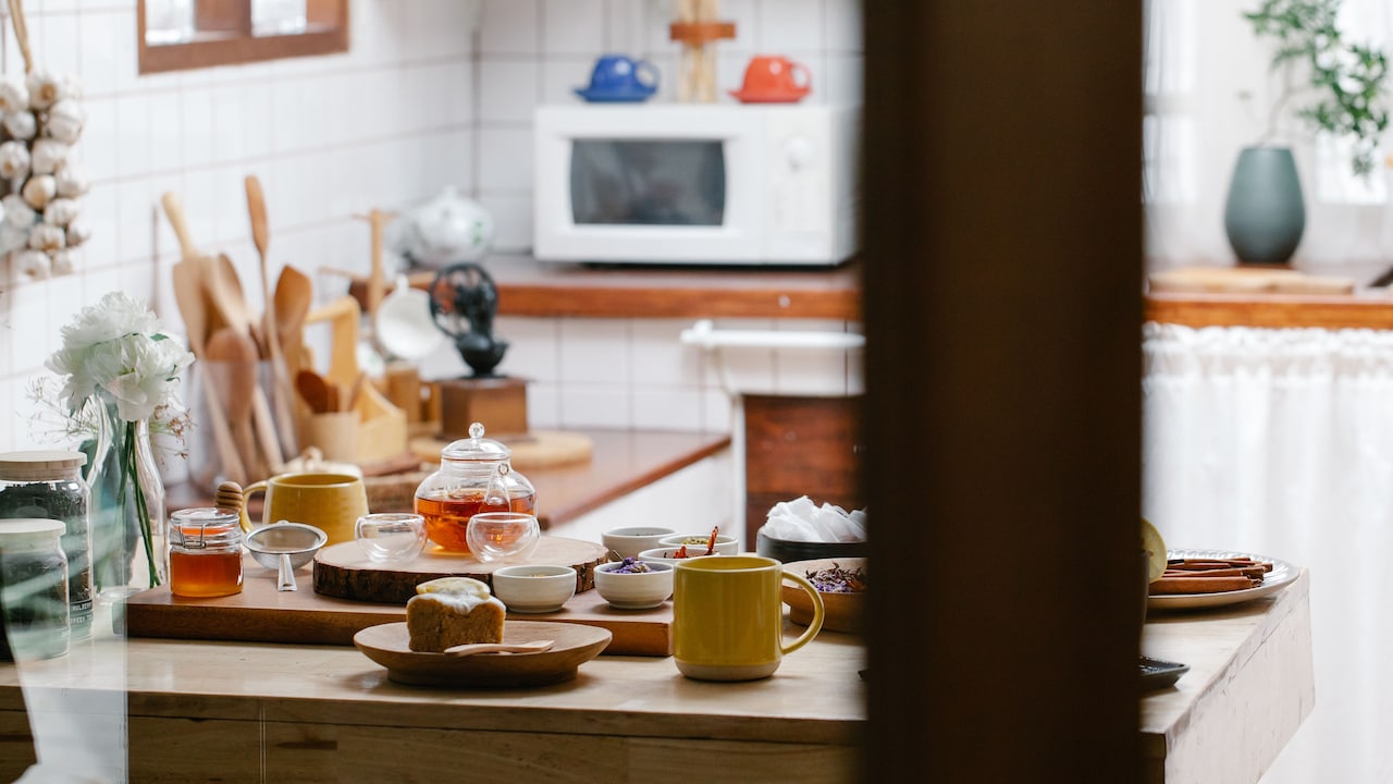 Why A Convection Microwave Struggles With Oven-Like Browning And What To Use It For Instead
