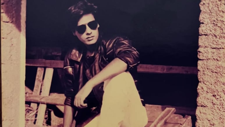 शादियों में डांस कर रहा है 90s का ये सुपरस्टार, कभी कॉलेज के लड़के-लड़कियों का होता था फेवरेट,अब लोगों से मांग रहा काम