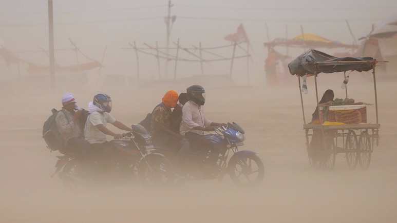 Massive Dust Storm Hits Delhi, Noida, Gurugram; IMD Issues Orange Alert &mdash; Watch