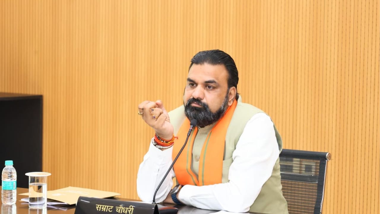 बिहार में 4 लाख रुपये कमाने वालों को मिलेगा मुफ्त इलाज, कैबिनेट बैठक में सीएम का फैसला