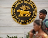 RBI Net Sells $8.94 Billion In Spot Forex Market In April Amid Rupee Pressure