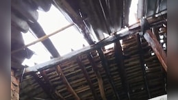 घर में खाना खा रहा था परिवार, अचानक गिरी आकाशीय बिजली, चार लोग झुलसे