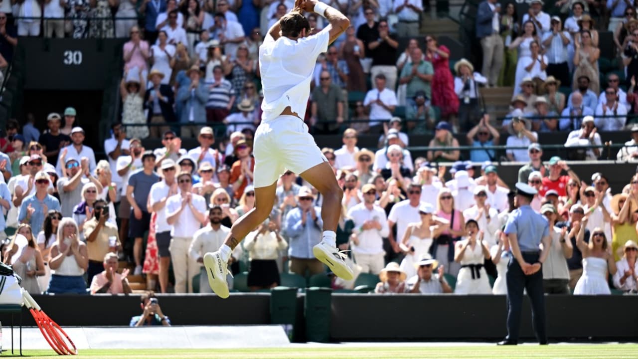 Ronaldo Fever Hits Wimbledon: Cobolli Performs Legendary Celebration After Win