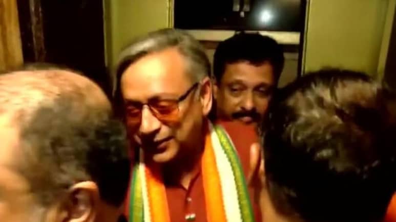 Shashi Tharoor Rescued After Being Trapped in Thiruvananthapuram Hotel Lift for 30 Minutes